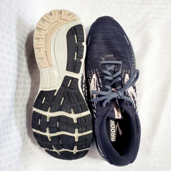 Brooks Ghost 13 Men's Running Shoe Size 12. - Picture 9 of 16